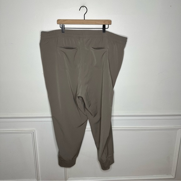 ATHLETA Endeavor Jogger Pant in Buff Grey Womens Size 26 - Picture 4 of 9